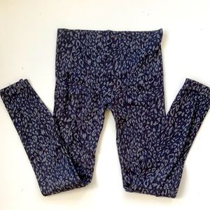 Black leopard print leggings